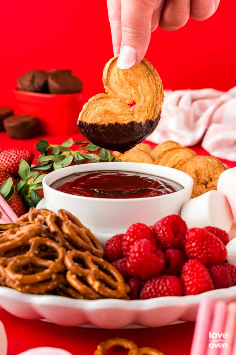 Chocolate Fondue Recipe (Quick and Easy!) • Love From The Oven