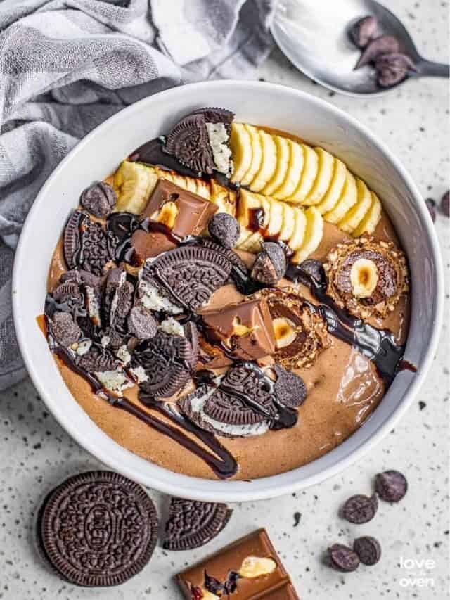 Chocolate Banana Smoothie Bowl Story