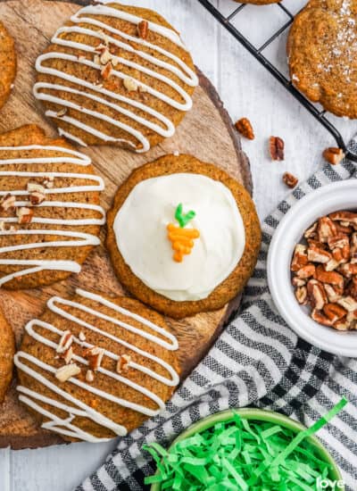 A plate of carrot cake cookies