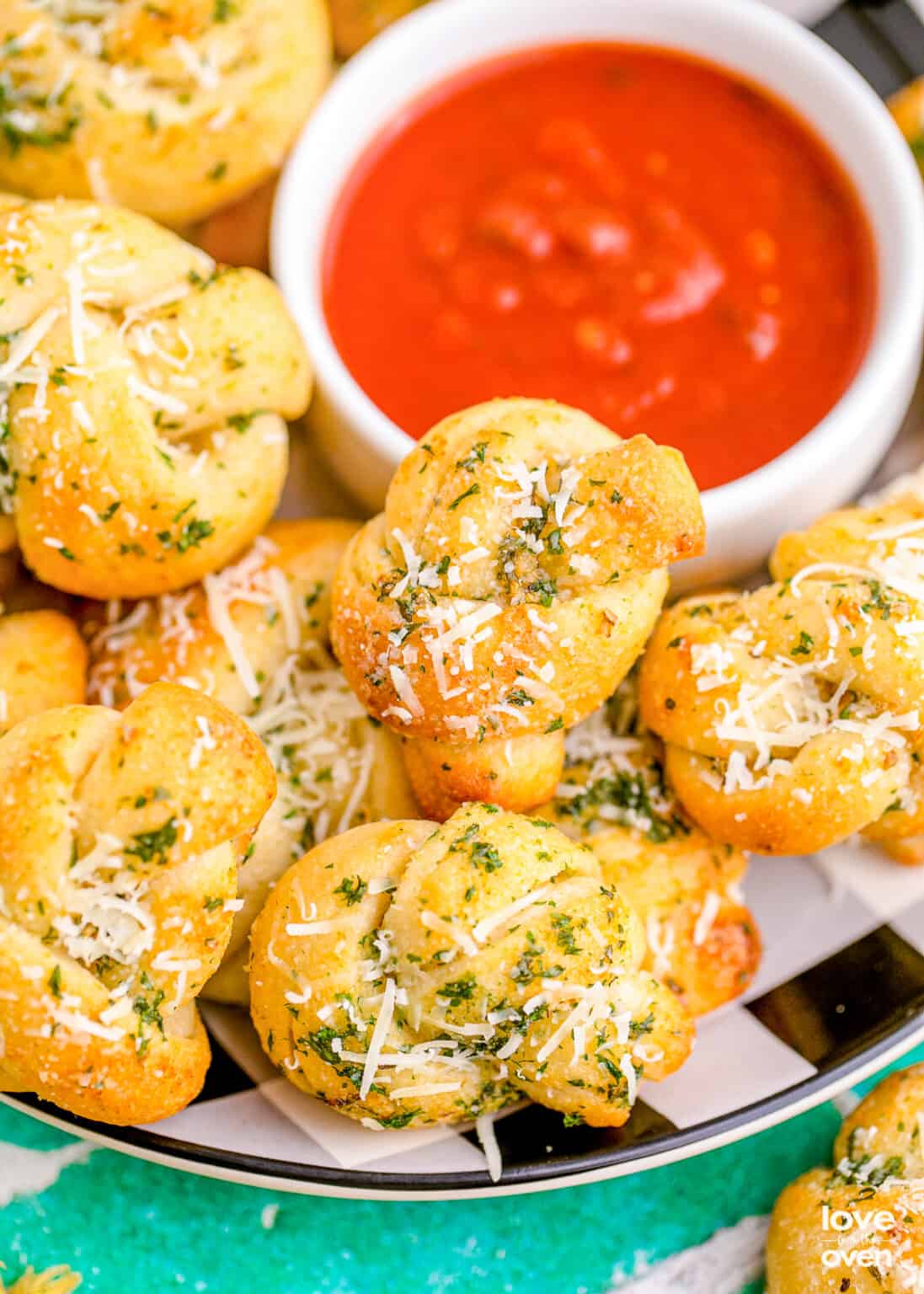 Easy Garlic Knots Love From The Oven
