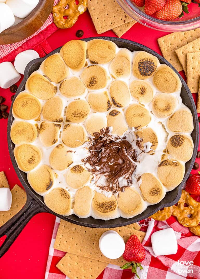 A large skillet full of smores dip