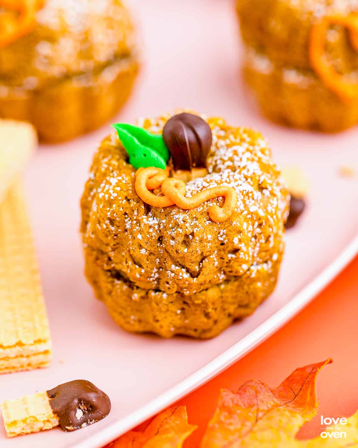 https://www.lovefromtheoven.com/wp-content/uploads/2022/09/mini-pumpkin-bundt-cakes-30.jpg