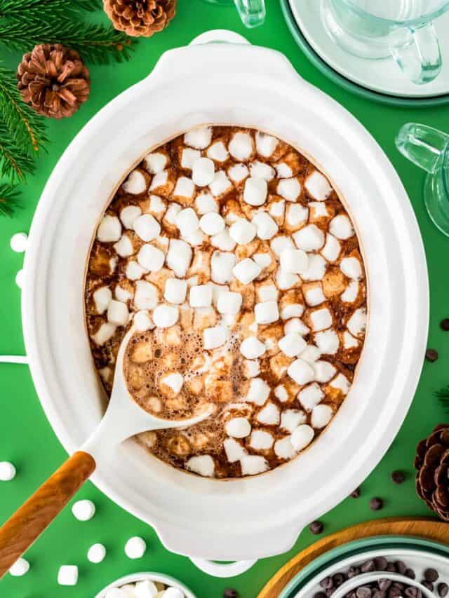 hot chocolate with marshmallows in a crockpot