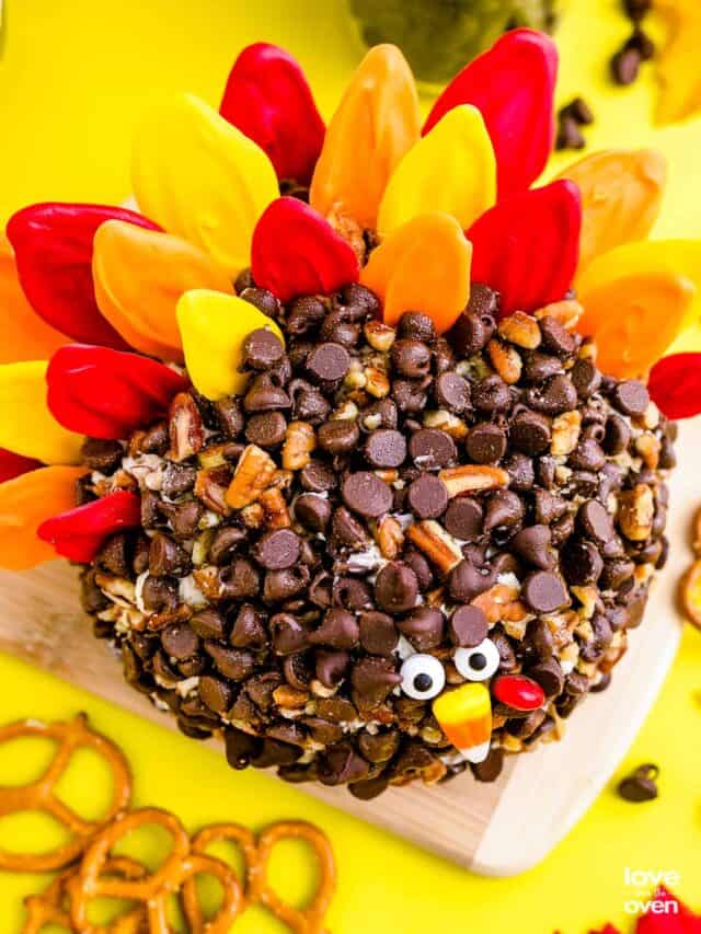A cheeseball decorated to look like a turkey