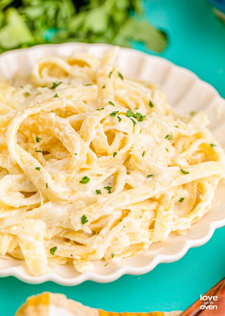 Copycat Olive Garden Alfredo • Love From The Oven