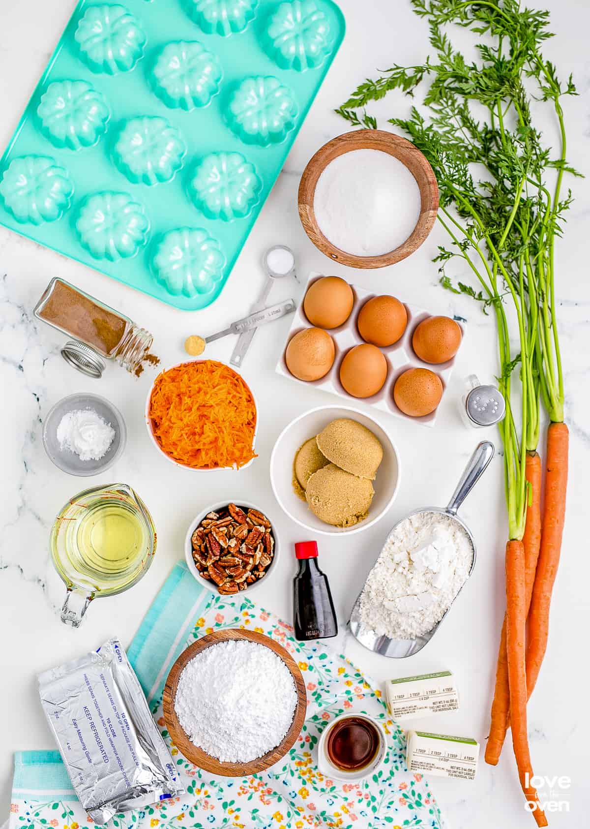 EASY Mini Carrot Bundt Cakes Recipe (Video) - Gluesticks Blog