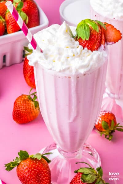 strawberry-milkshake-love-from-the-oven