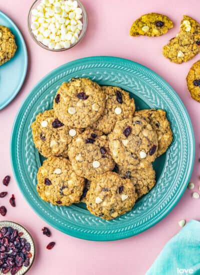 A plate of oatmeal cranberry cookies