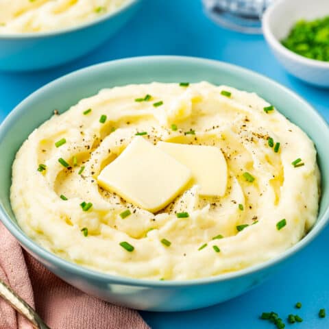 yukon gold mashed potatoes in a bowl