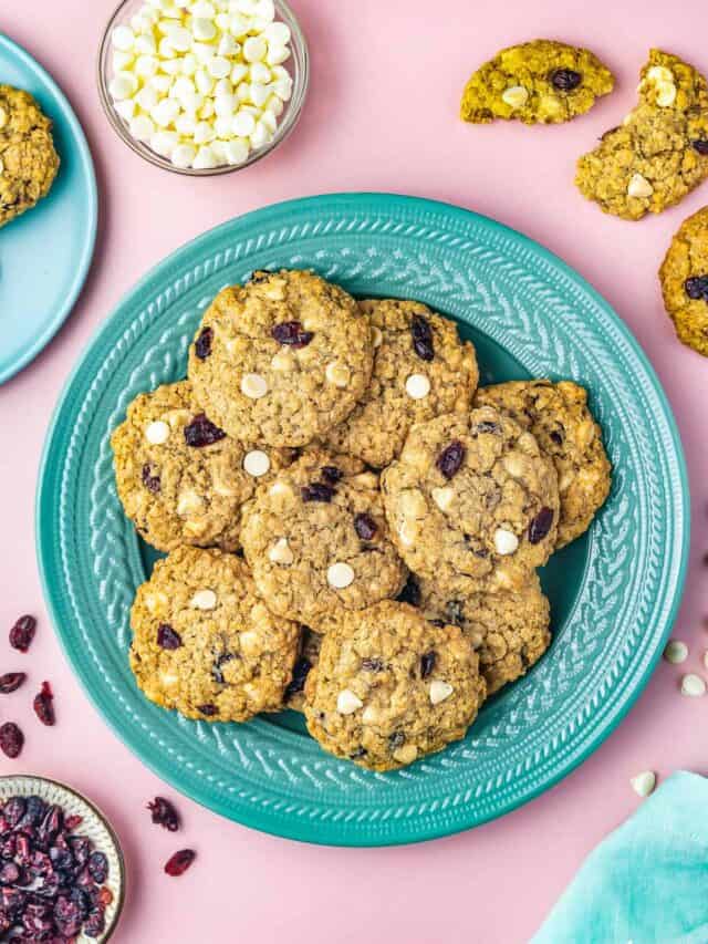 A plate of oatmeal cranberry cookies