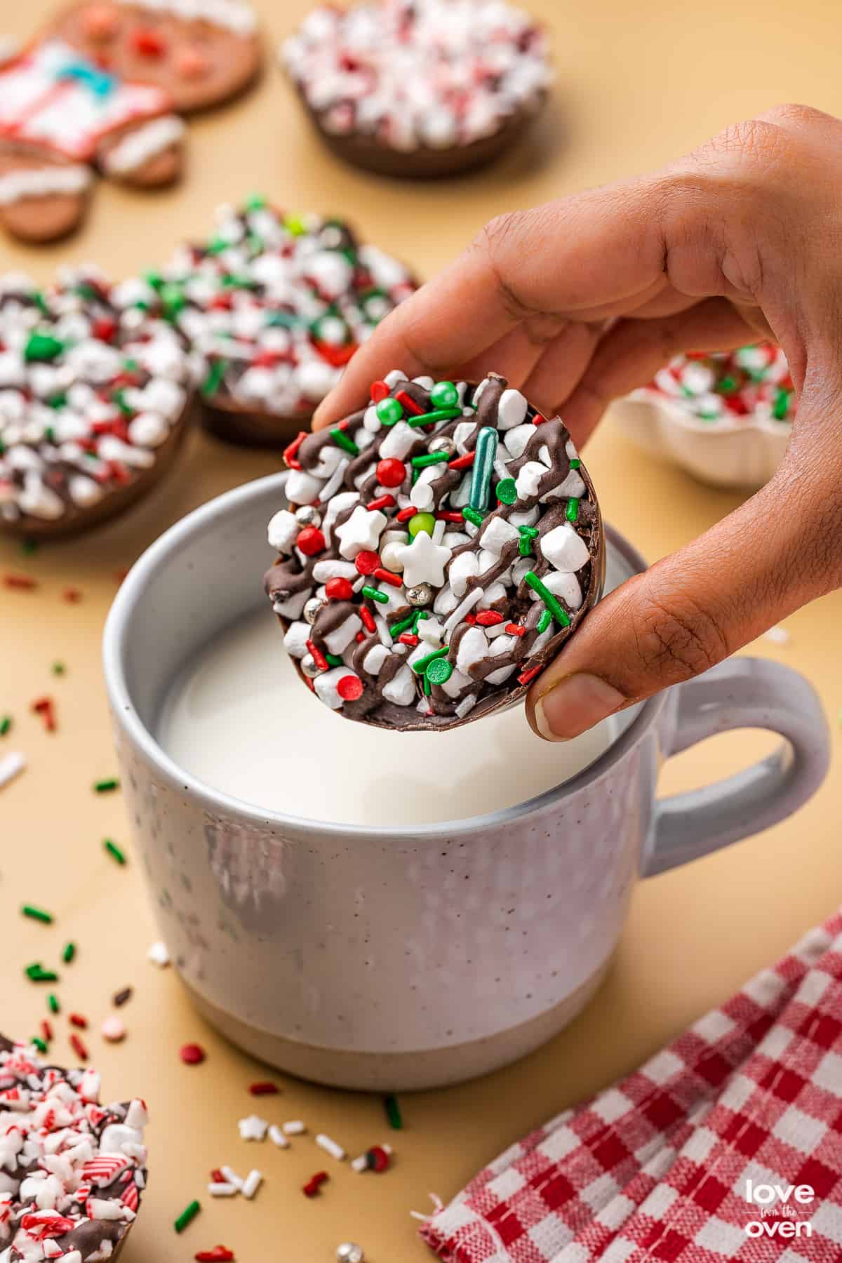 Marshmallow Hot Chocolate Topper in 2023  Chocolate toppers, Delicious  holiday recipes, Hot chocolate gifts